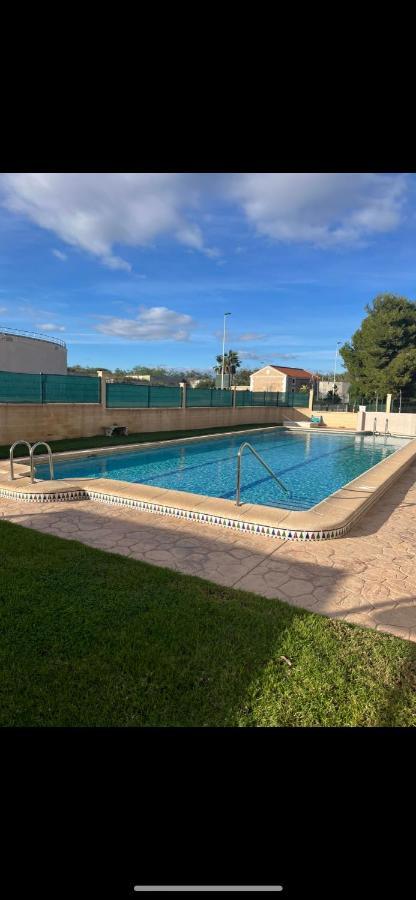 Villa Nadiya App Pool, Parking Torrevieja Eksteriør bilde