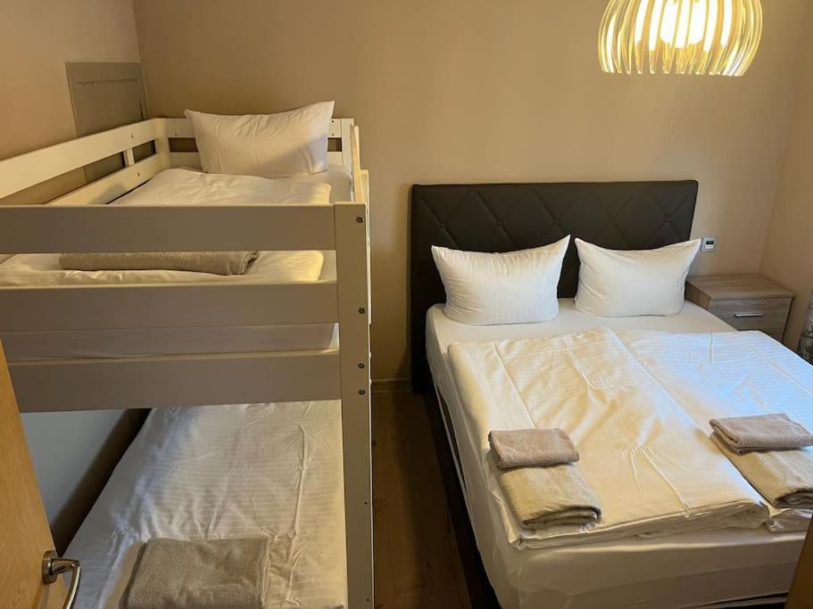 Villa Nadiya App Pool, Parking Torrevieja Eksteriør bilde