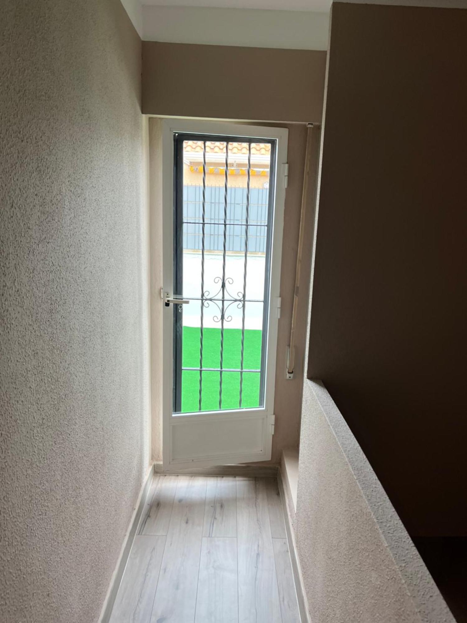 Villa Nadiya App Pool, Parking Torrevieja Eksteriør bilde